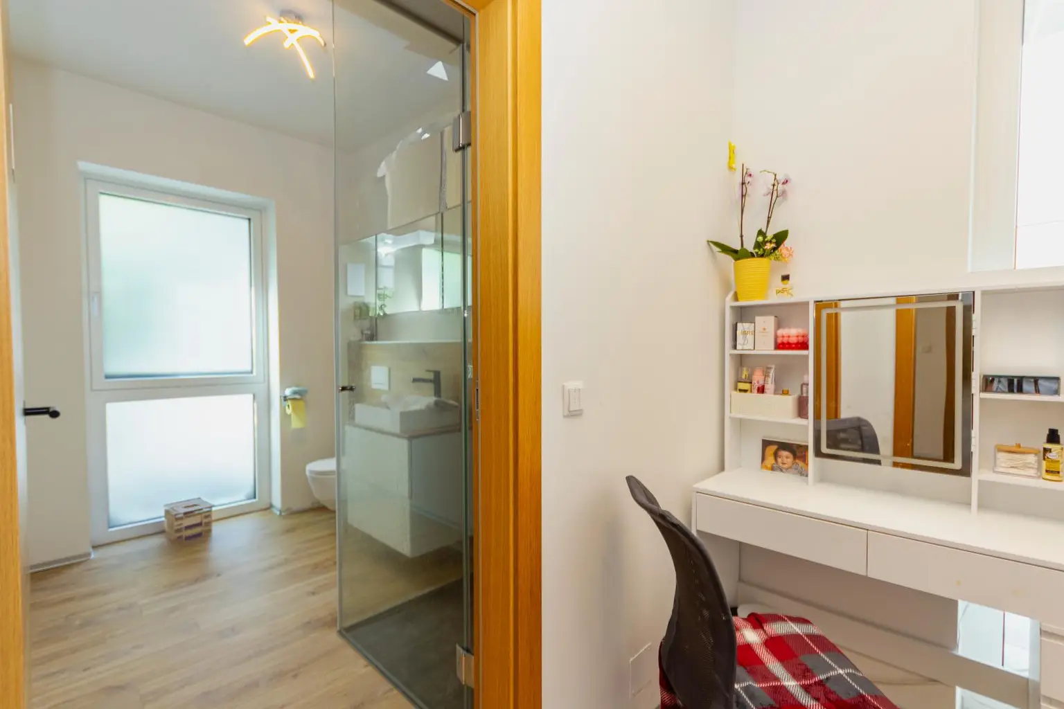 Alles auf einer Ebene – stilvoller Bungalow für höchste Wohnansprüche