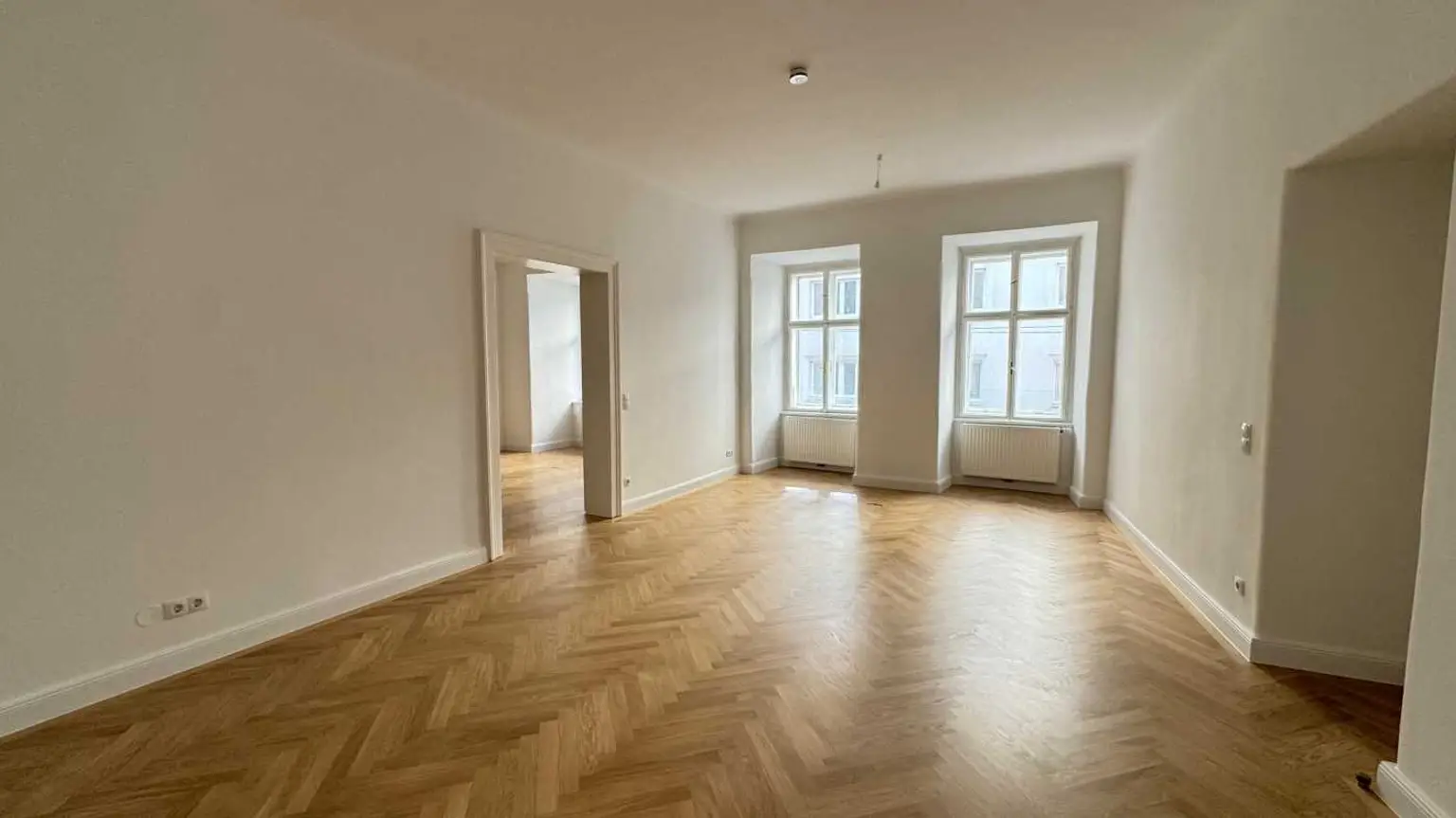 Schönes Altbaubüro in top Lage zu mieten!