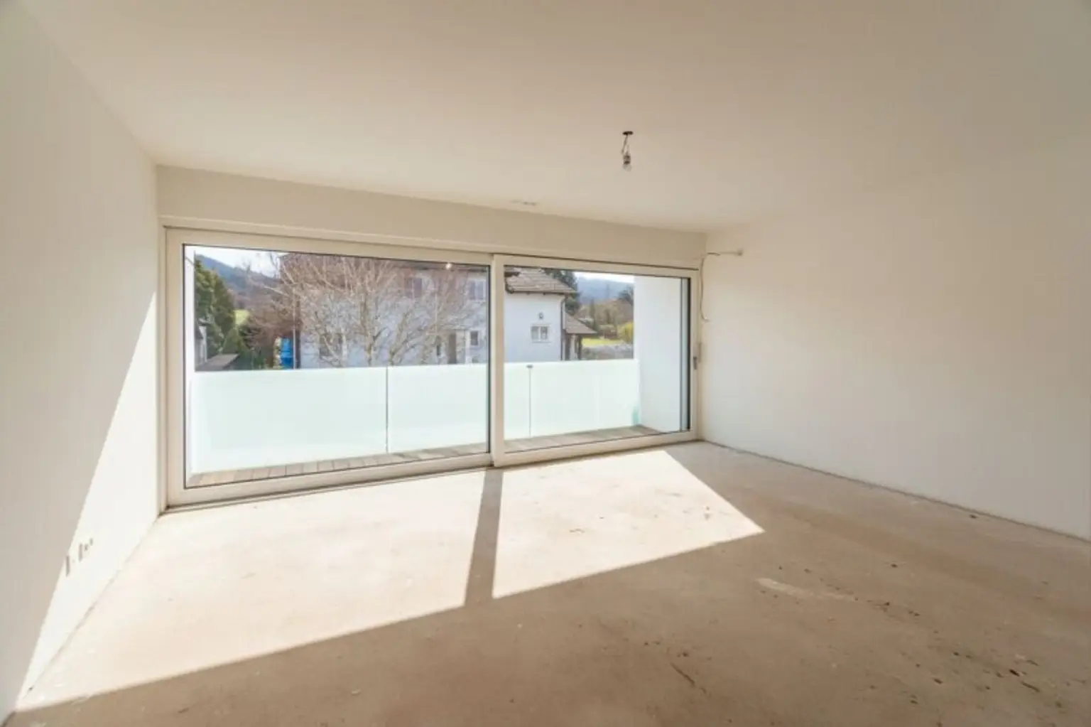 Zimmer 1_Ausgang Balkon