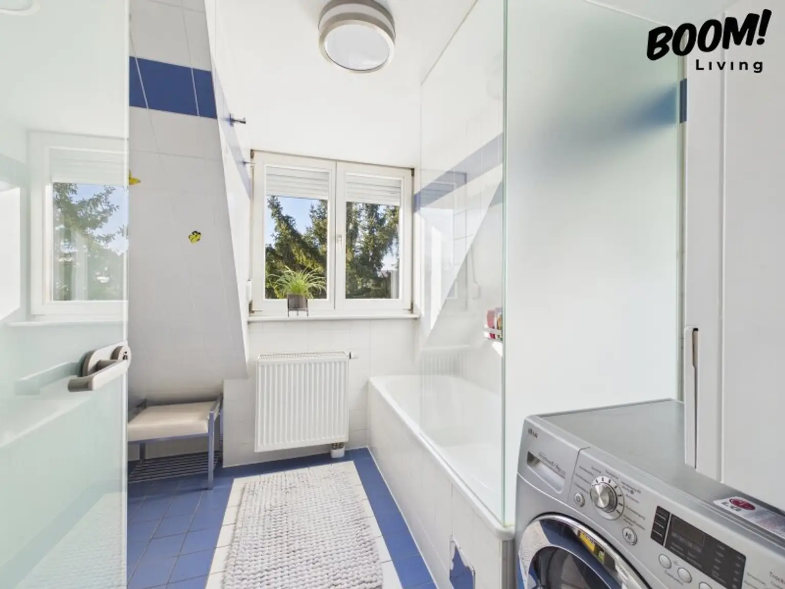 Traumhafte 3,5-Zimmer-Dachgeschosswohnung mit Balkon und Terrasse in 1230 Wien!