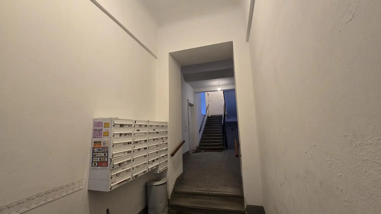 10 Stiegenhaus