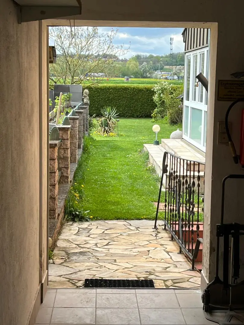 Garagendurchgang zum Garten