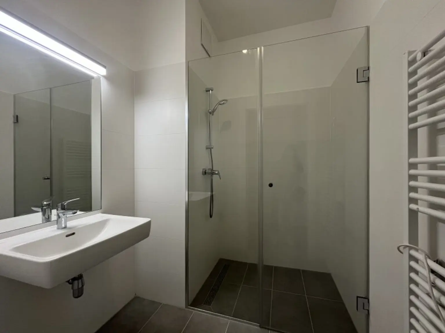 Wunderschöne 4 Zimmer Dachterrassenwohnung mit Garagenplatz in Top Lage