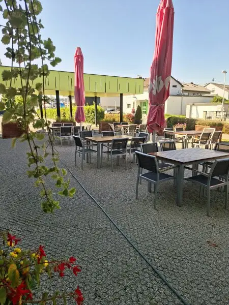 TOP Location mit umsatzstarkem Gastro-Konzept sucht Nachfolger!
