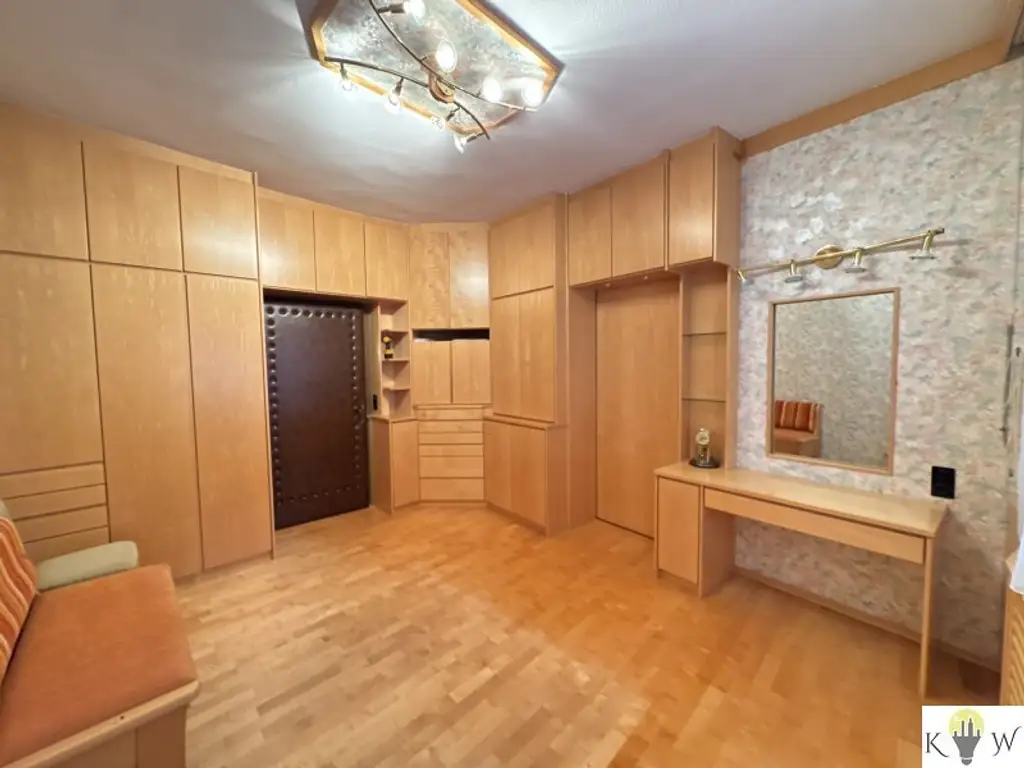 Charmantes Wohnhaus mit vielseitigem Wirtschaftsgebäude & Pool – Wohnen und Arbeiten unter einem Dach!