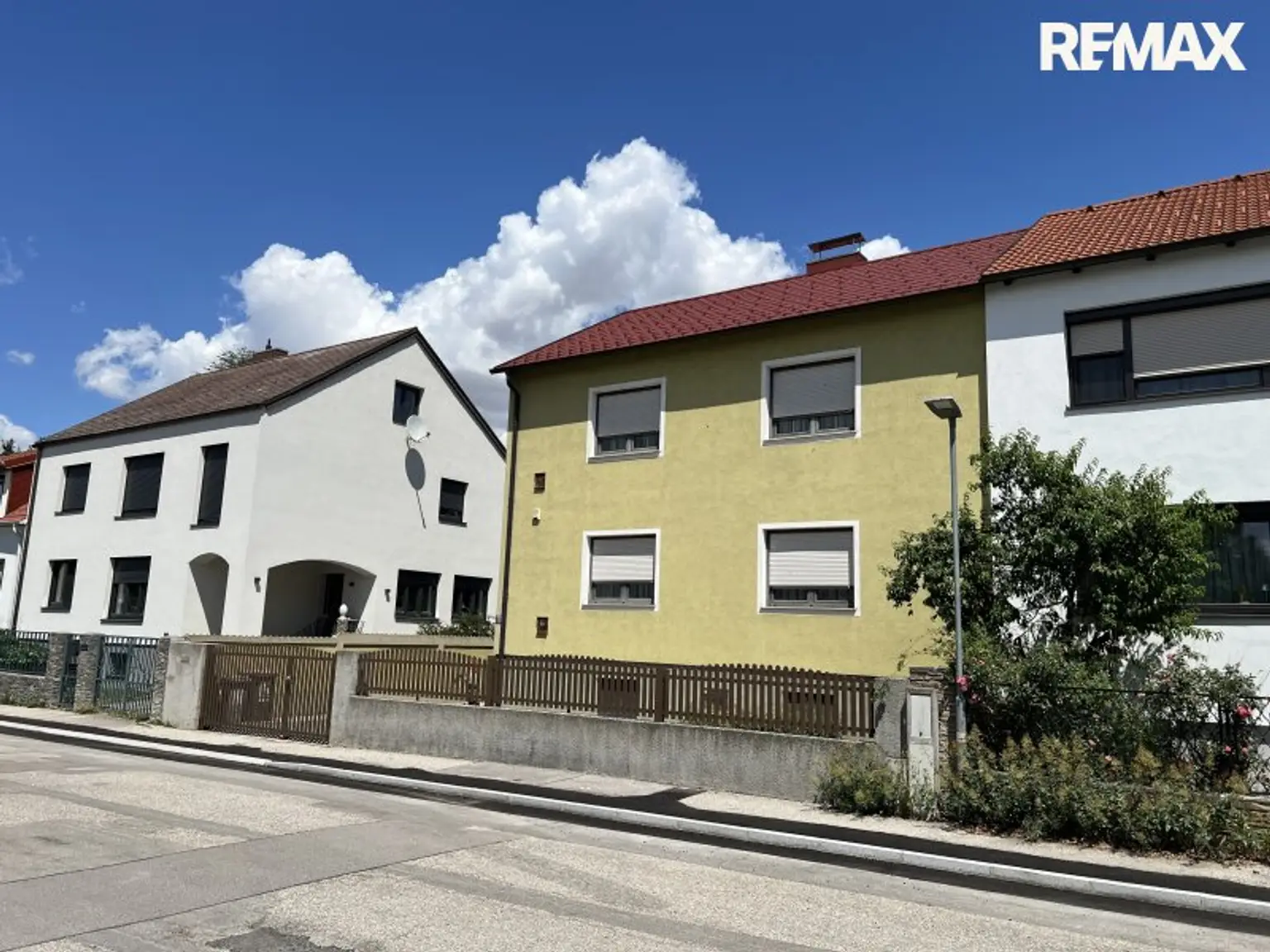 Ein-bzw. Mehrfamilienhaus im Musikantenviertel!