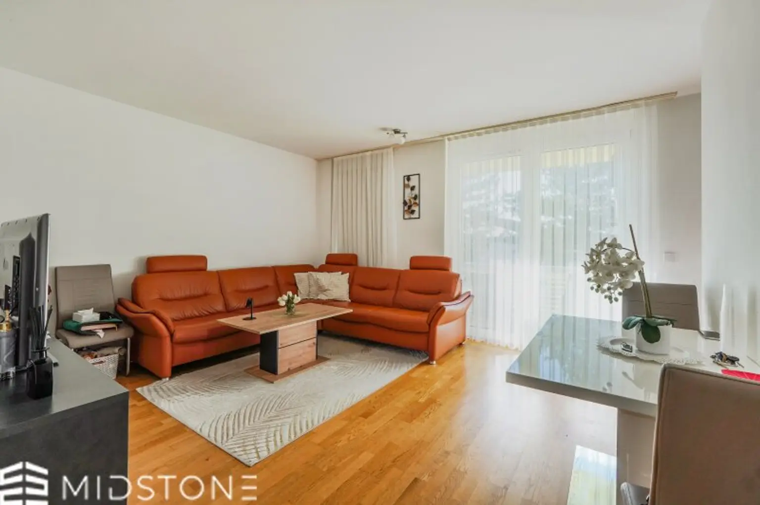 *Lichtdurchflutete Wohnung mit Wohlfühlcharakter* Stilvolles Wohnen mit Balkon und Top-Anbindung