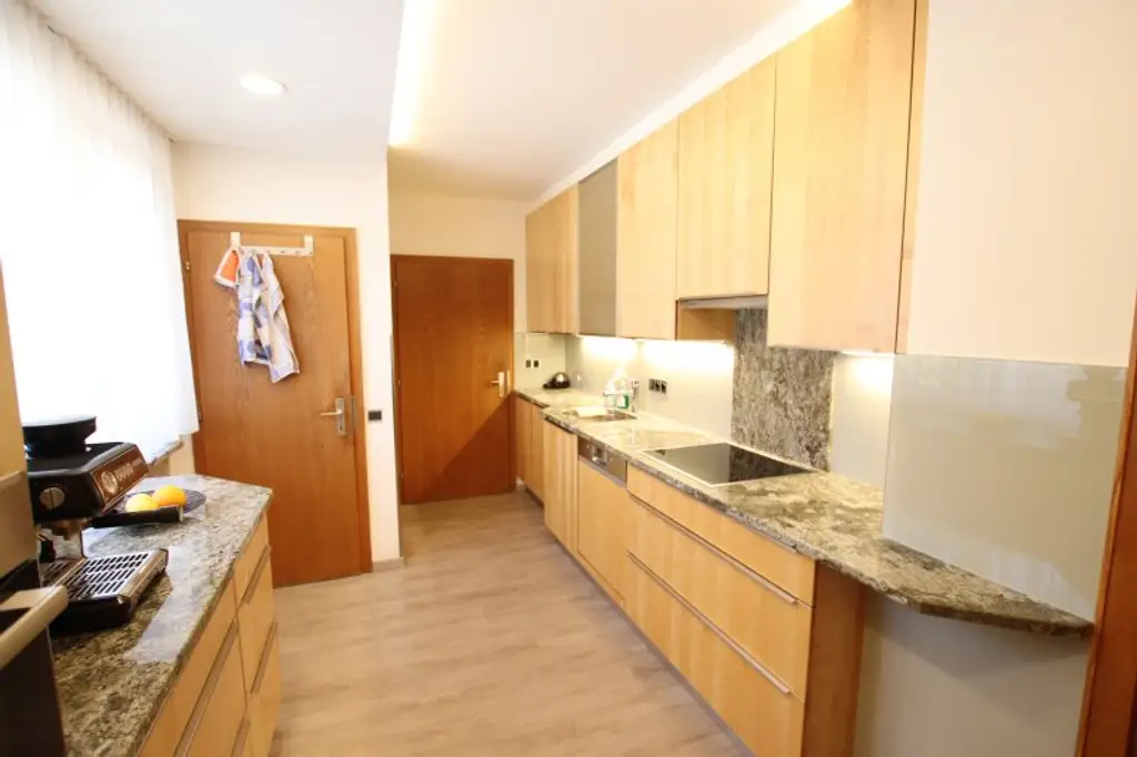 270m² gepflegter Bungalow (Zweifamilienwohnhaus) mit ausgebautem Dachgeschoss und 1.318m² Grund in Viktring in TOPLAGE