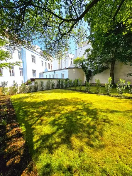 Ruheoase - 3-Zimmer-Altbauwohnung mit Terrasse, im 18. Bezirk!