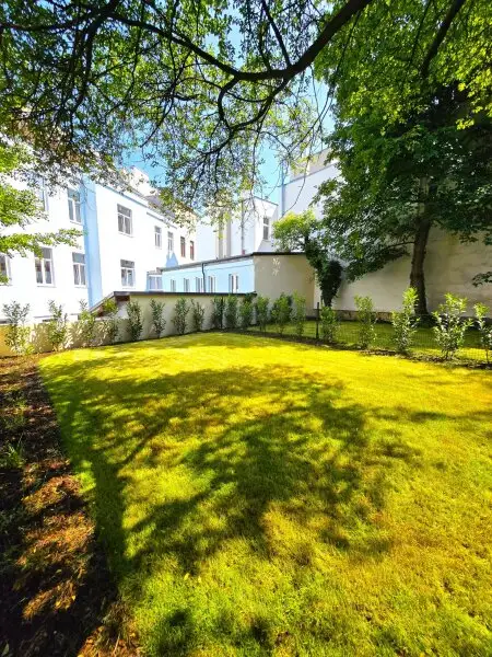 Ruheoase - 3-Zimmer-Altbauwohnung mit Terrasse, im 18. Bezirk!