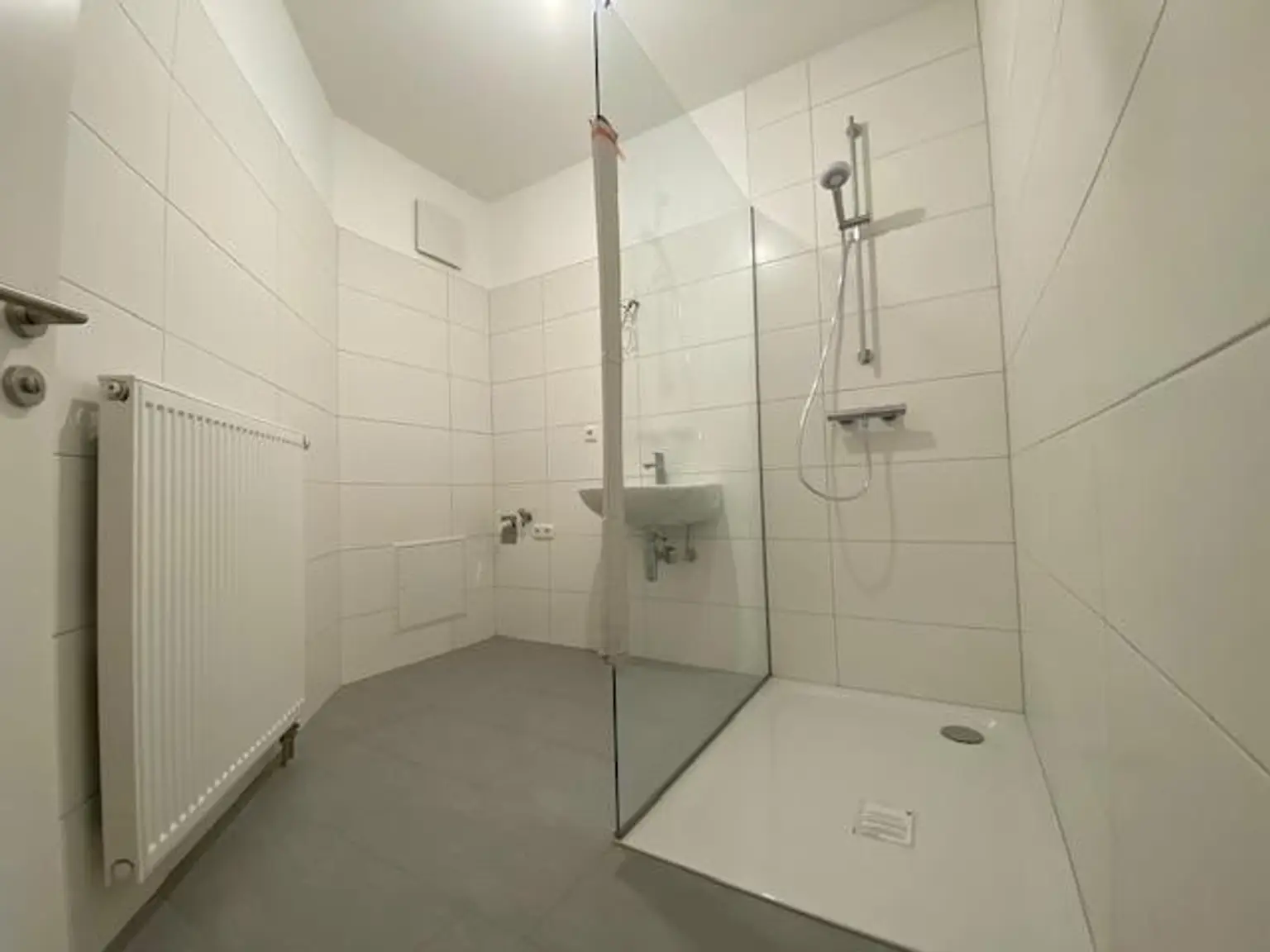 Geräumige 2-Zimmer-Wohnung mit Loggia - verfügbar ab September 2025