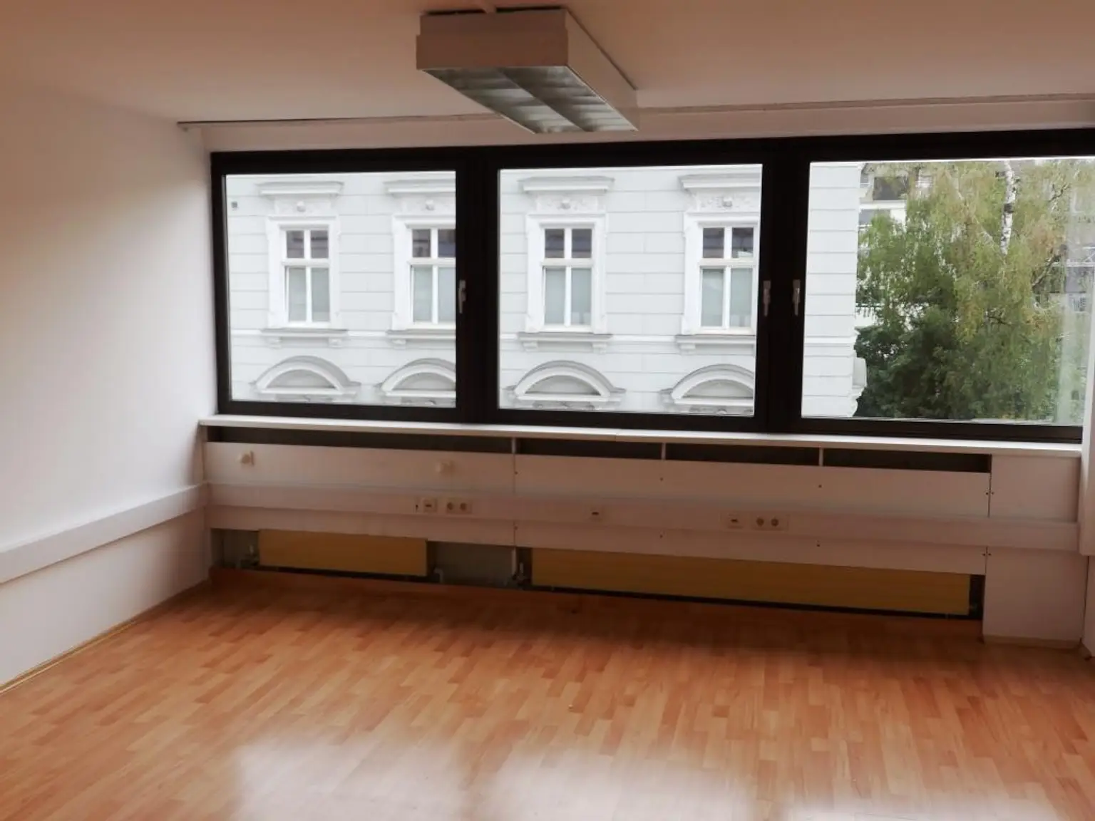 175m²  Büro/ Ordination