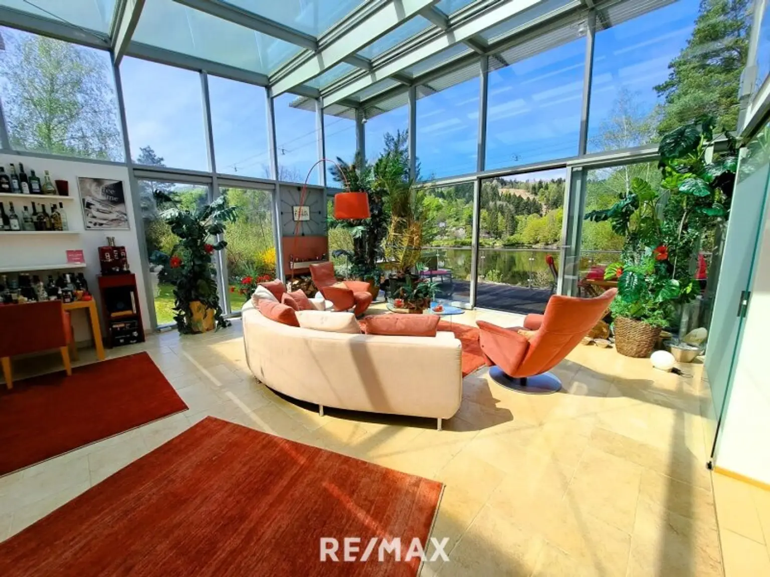 Wintergarten mit Blick zum See