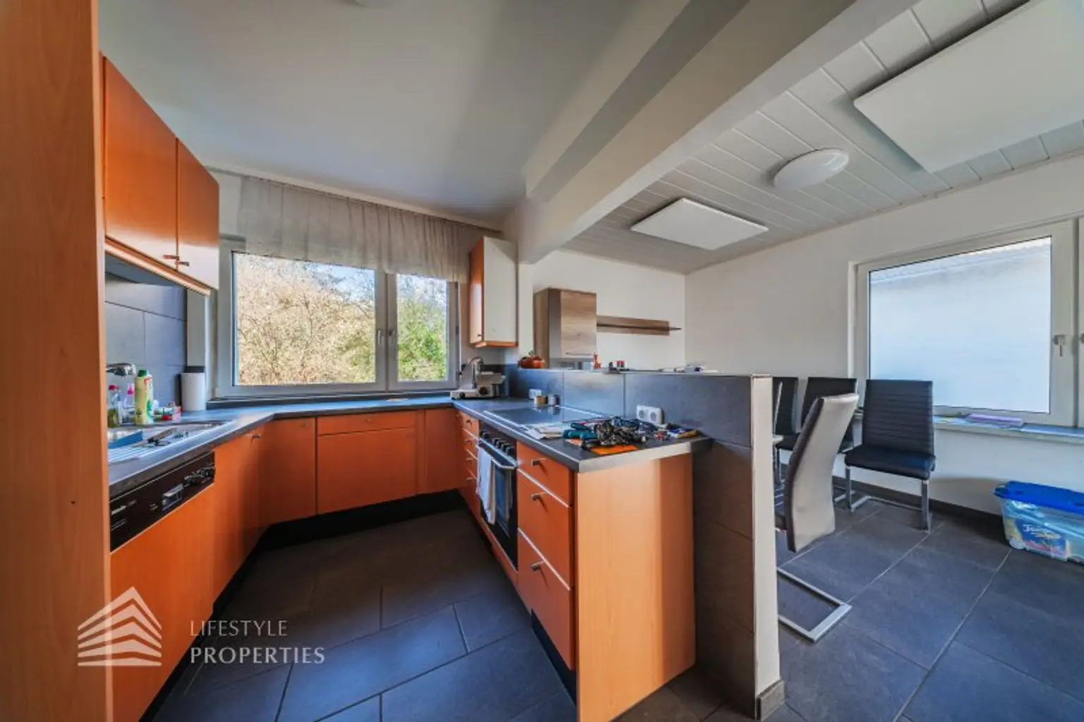 Großzügiges Familienrefugium in absoluter Ruhelage – charmantes Wohnhaus auf 1.000 m² Traumgrundstück in 1220 Wien