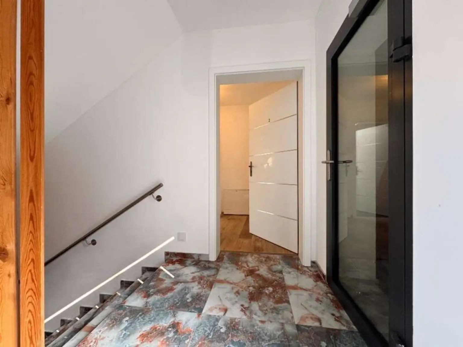 Stadt trifft Natur - Elegante 2-Zimmer Wohnung mit Klimaanlage, Sauna & Terrasse