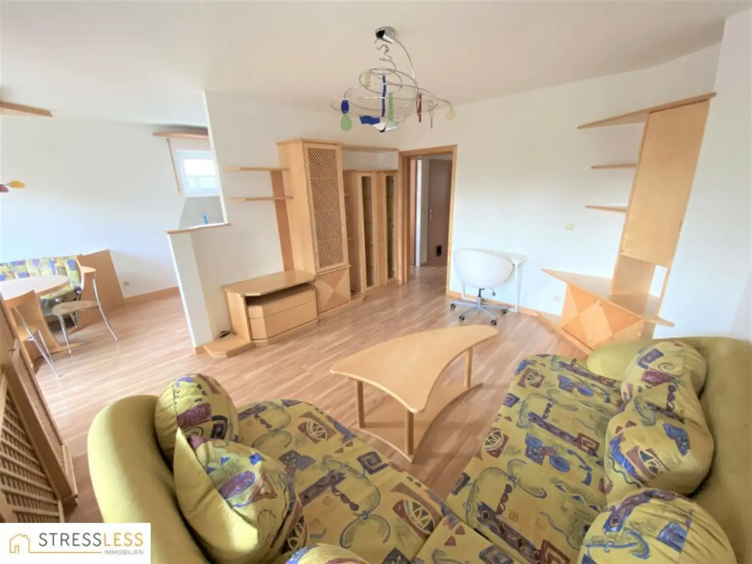Top gepflegte 3 Zimmer-Wohnung mit Loggia in absoluter Grünruhelage