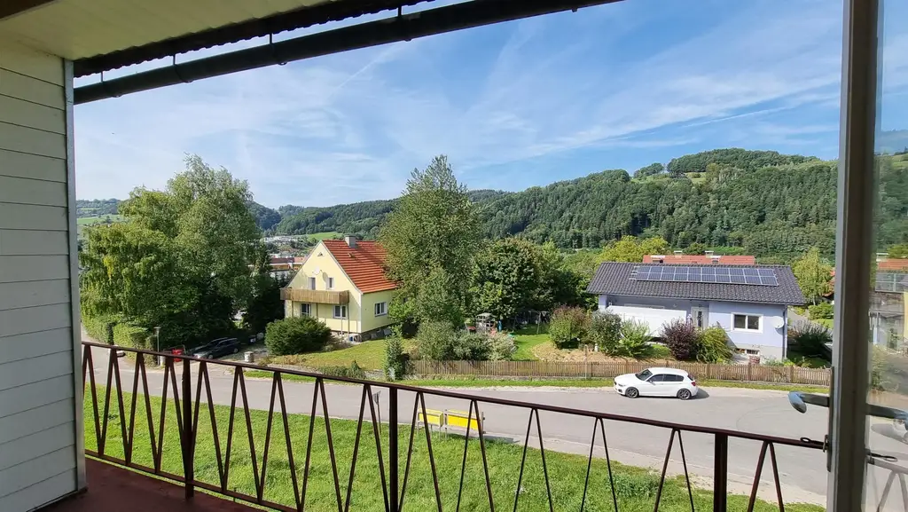 Einfamilienhaus mit großem Grundstück in idyllischer Ruhelage