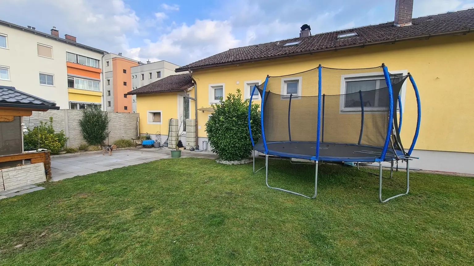 Modernisiertes Einfamilienhaus mit XXL Terrasse, Pool u.v.m.