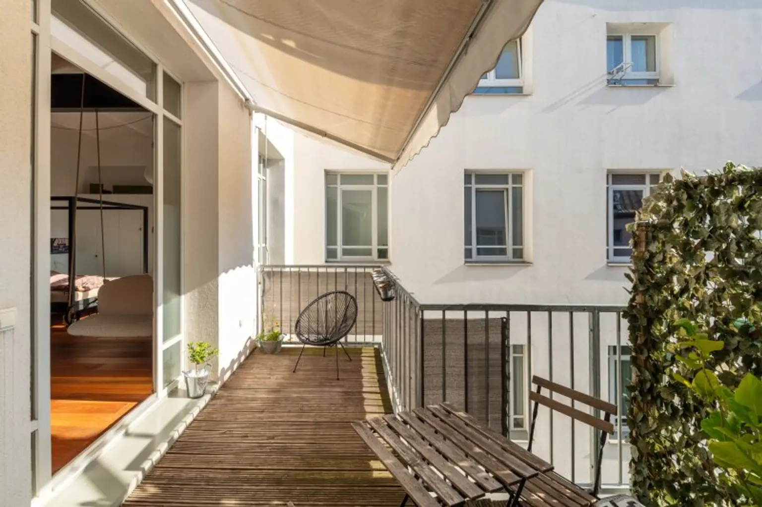 Stilvolle Loft-Wohnung mit Westbalkon & Premiumausstattung in historischem Fabriksgebäude