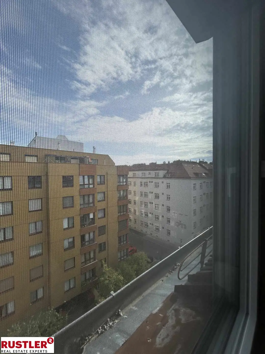 Moderne 2-Zimmer-Dachgeschosswohnung – Erstbezug nach hochwertiger Renovierung