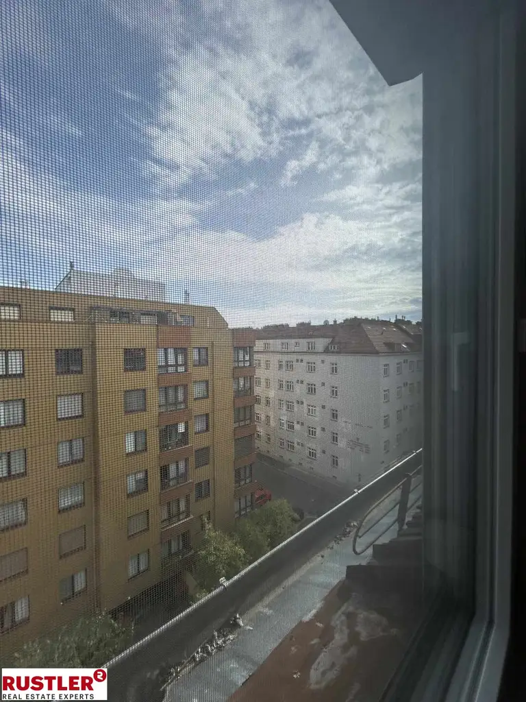 Moderne 2-Zimmer-Dachgeschosswohnung – Erstbezug nach hochwertiger Renovierung