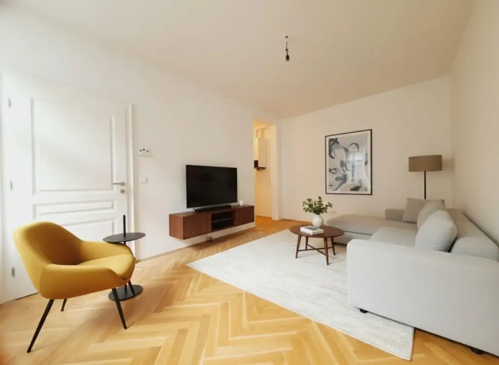 ERSTBEZUG Top sanierter Altbau nähe Meidlinger Hauptstraße 3. Liftstock