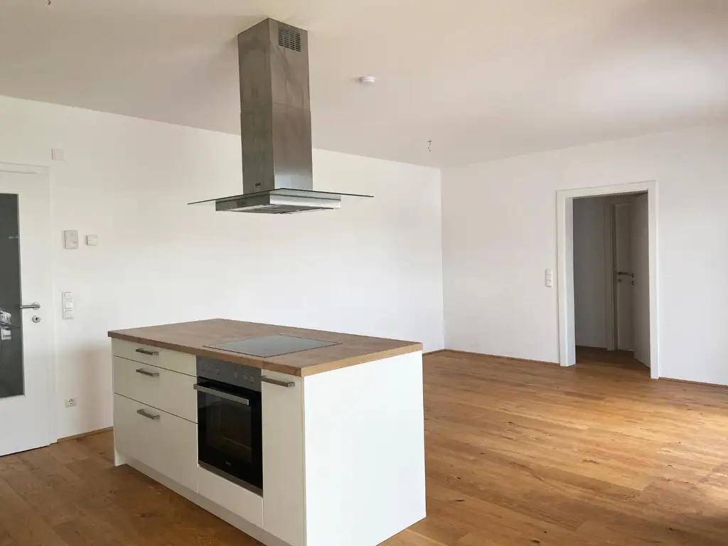 Moderne Dachgeschosswohnung inkl. Einbauküche und Loggia - Top A08