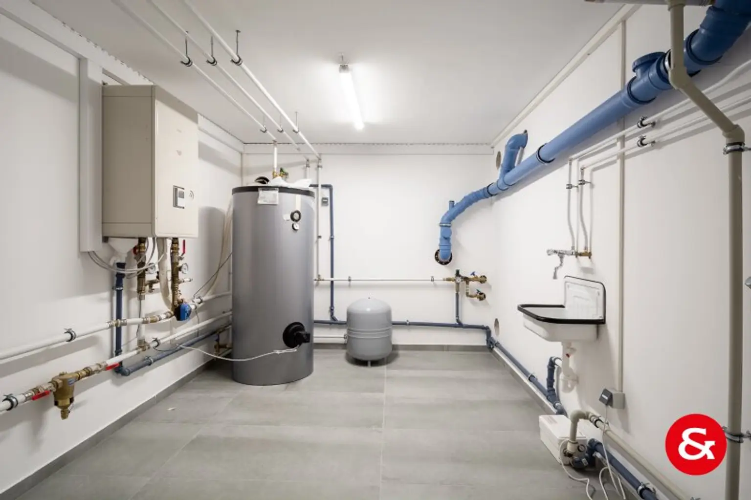 Modernes, klar gestaltetes Einfamilienhaus mit viel Platz und Technik!