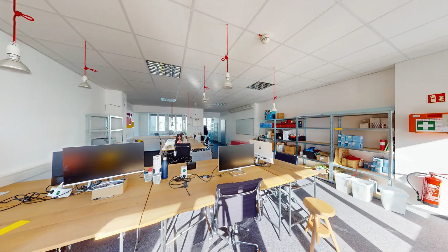 Ihr Arbeitsplatz im Zentrum: Helle Büroflächen mit Entwicklungspotenzial _ Erweiterbar