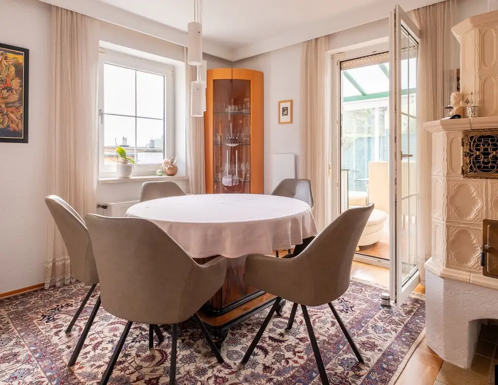 LINZ URFAHR: Attraktives Haus mit Terrasse & Garage