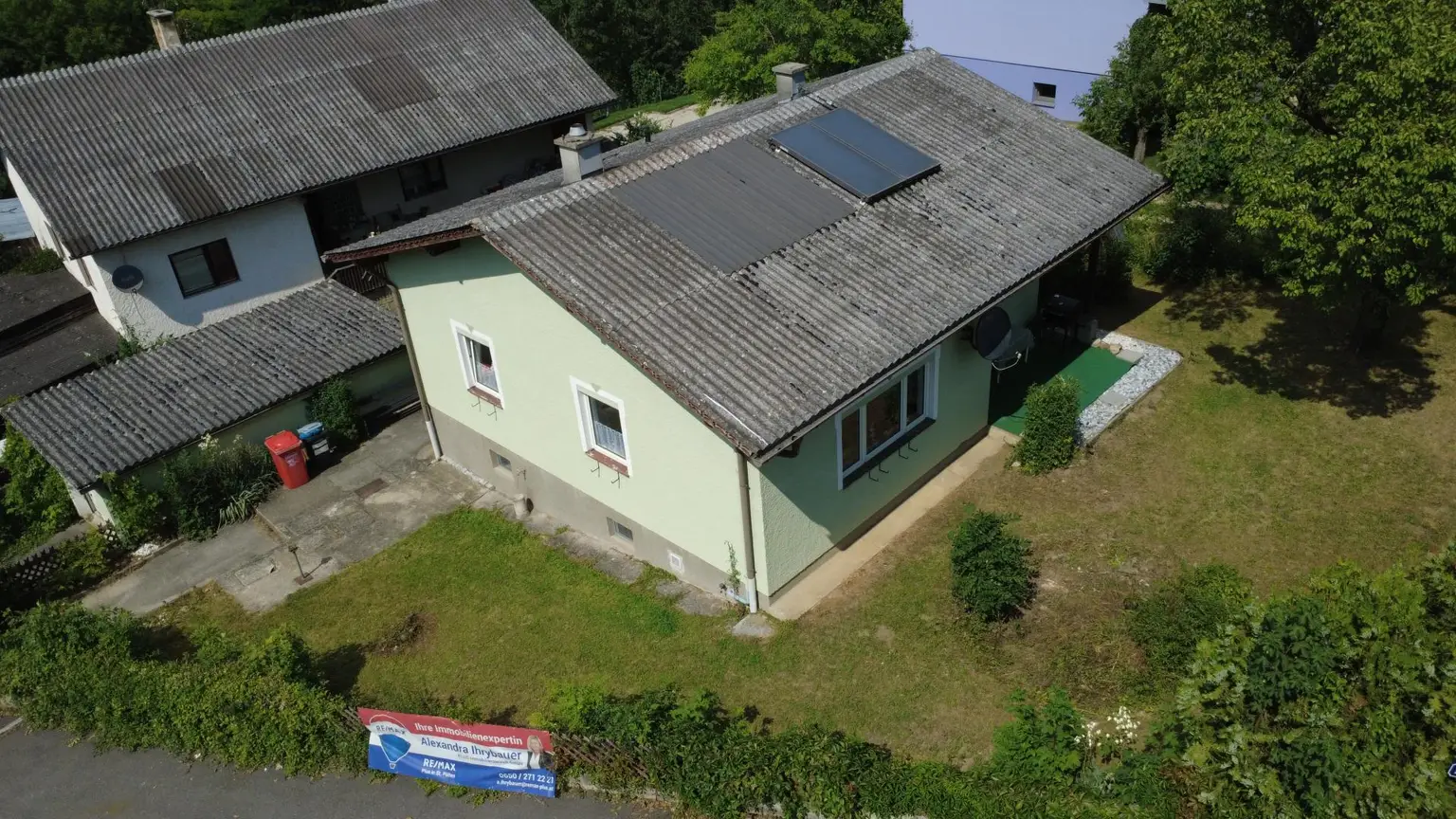 Charmantes Einfamilienhaus in ruhiger Grünlage – innen renoviert und bezugsbereit
