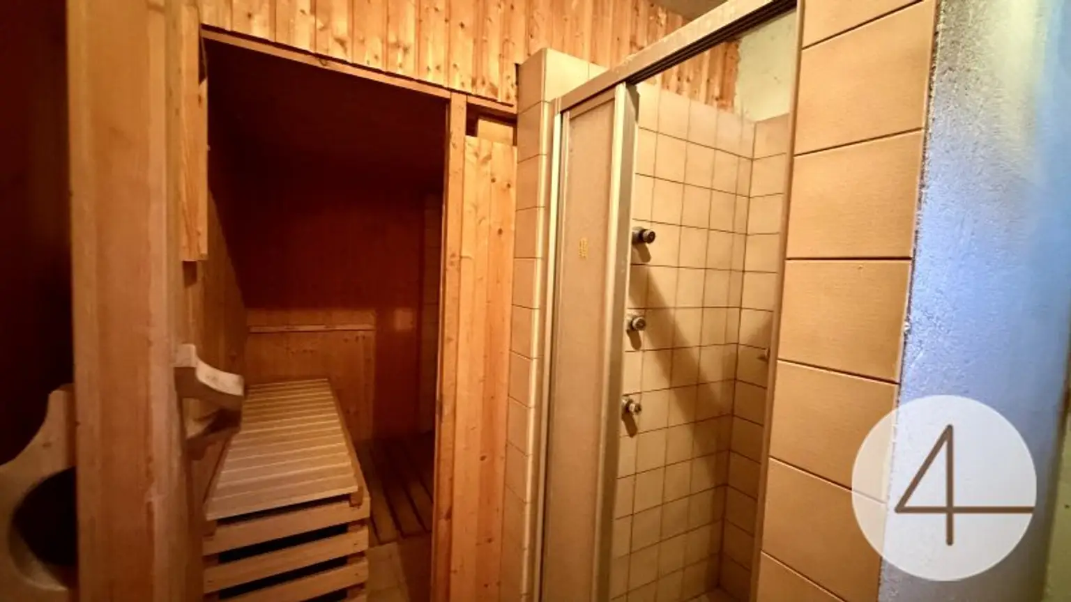 „Traumhaus mit Wintergarten Teich und Pool – Wohnen auf 727 m² in idyllischer Lage“