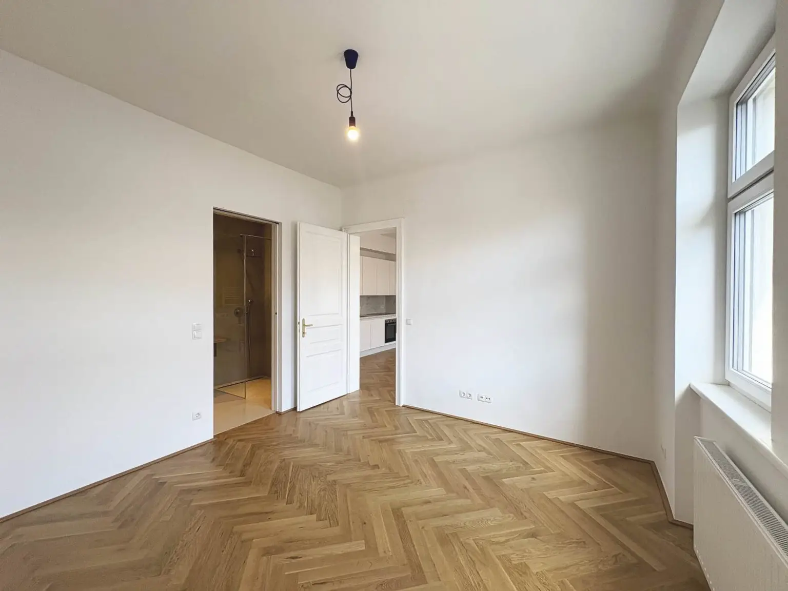Erstbezug nach Sanierung -
Moderne 2 Zimmer Wohnung im Altbau
