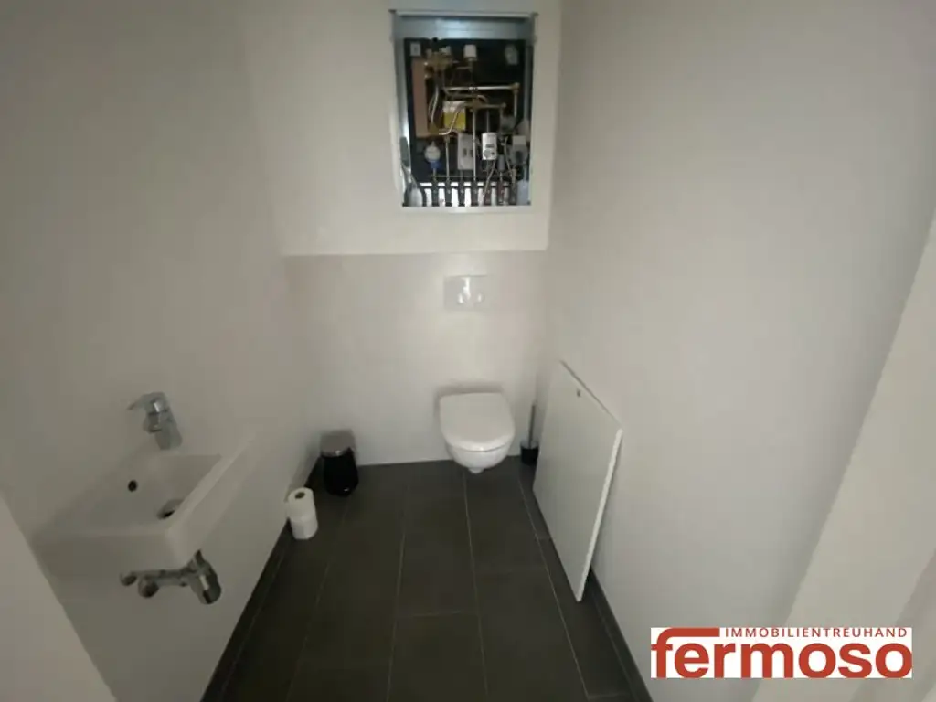 Helle 2-Zimmer Wohnung in einem Neubaukomplex