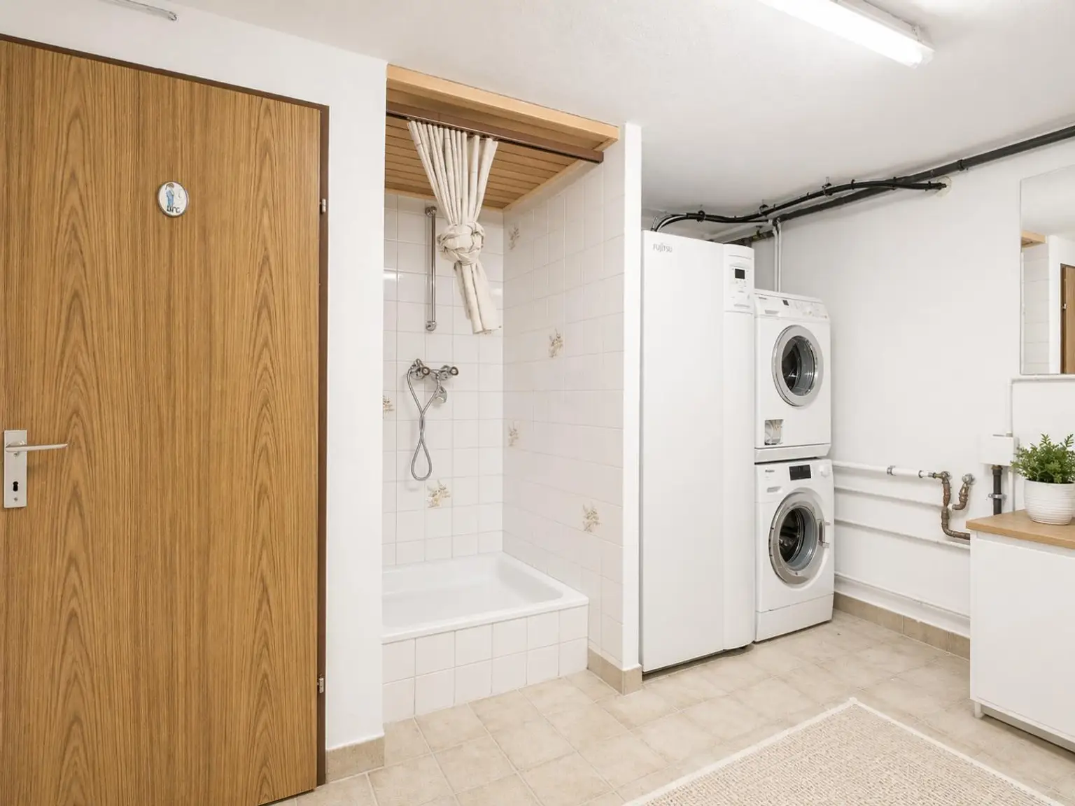 Keller - Waschküche & WC & Dusche a