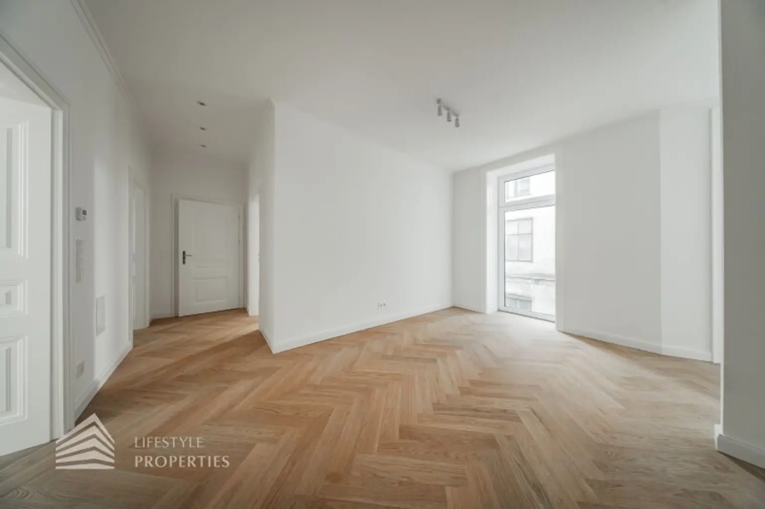 Heller 4-Zimmer Erstbezug mit Balkon, Nähe Meiselmarkt