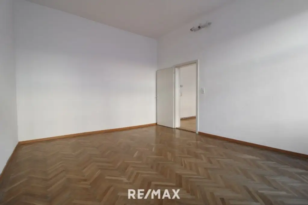 Altbauwohnung mit Potenzial in begehrter Lage von Währing