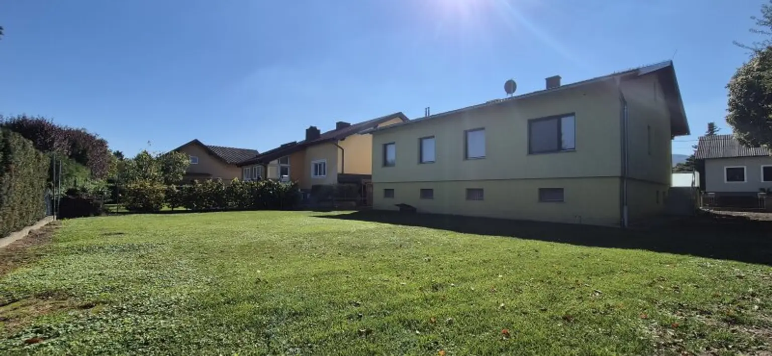 Einfamilienhaus in ruhiger Siedlungslage mit großem Garten (Pachtgrund)