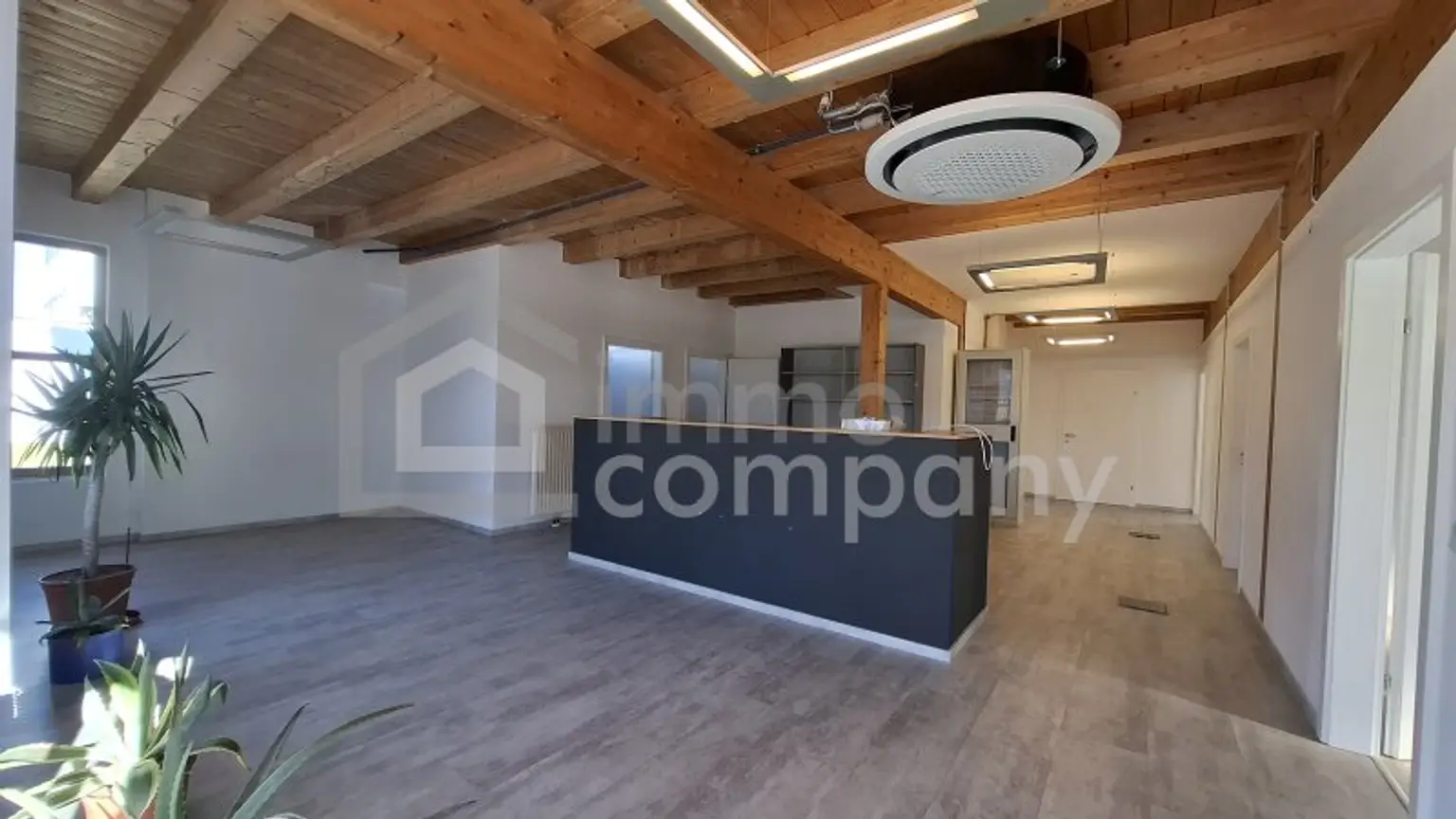 Modernes Bürogebäude in Zettling