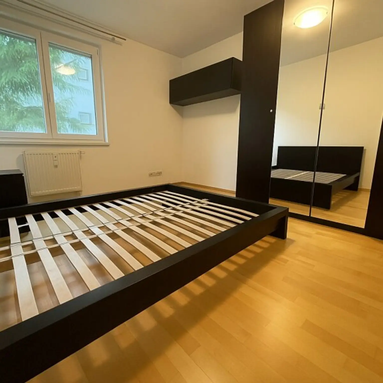 Charmante 2-Zimmer Wohnung mit zentraler Begehbarkeit in absoluter Ruhelage!