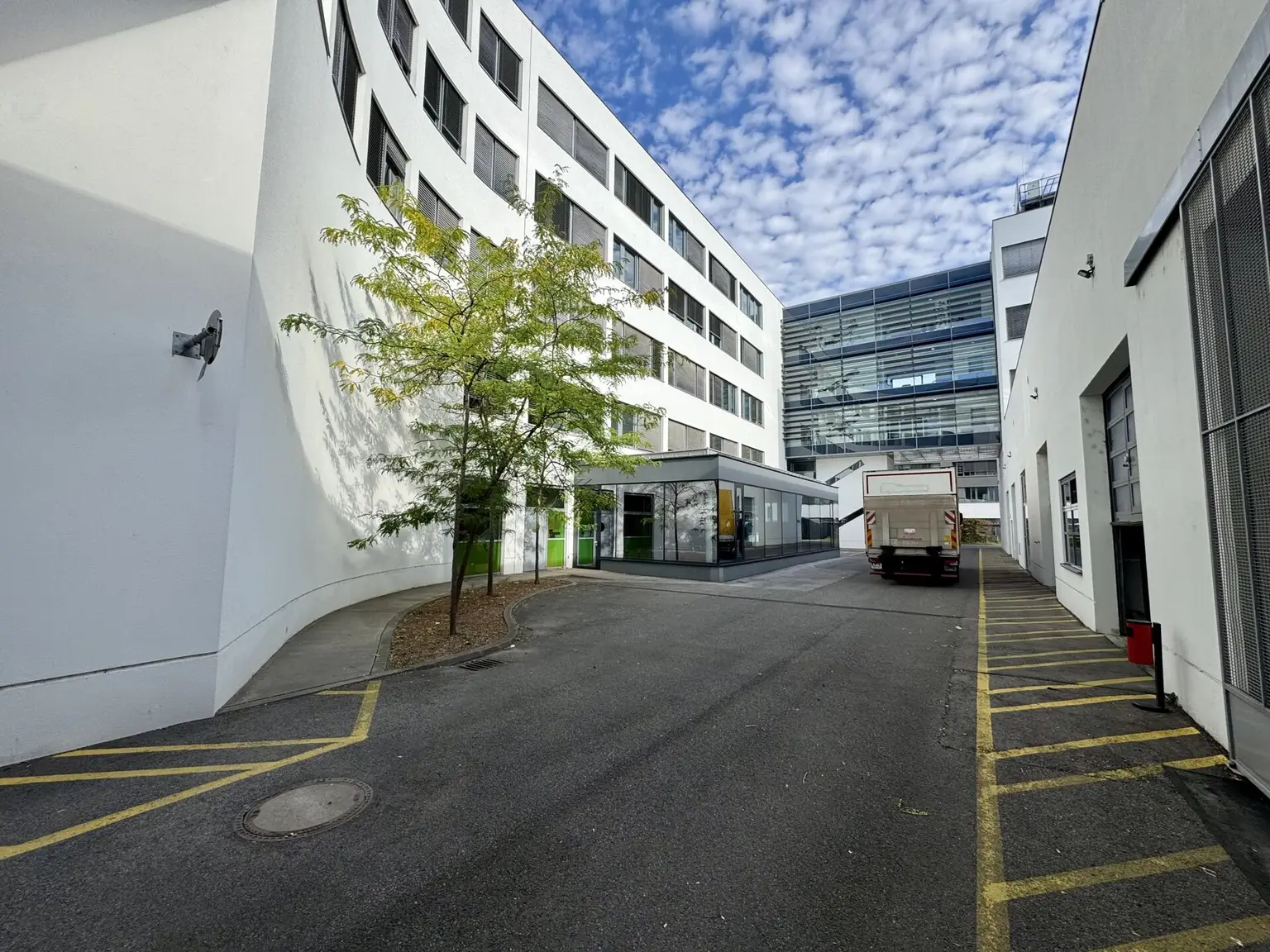 TECHBASE Ladehof