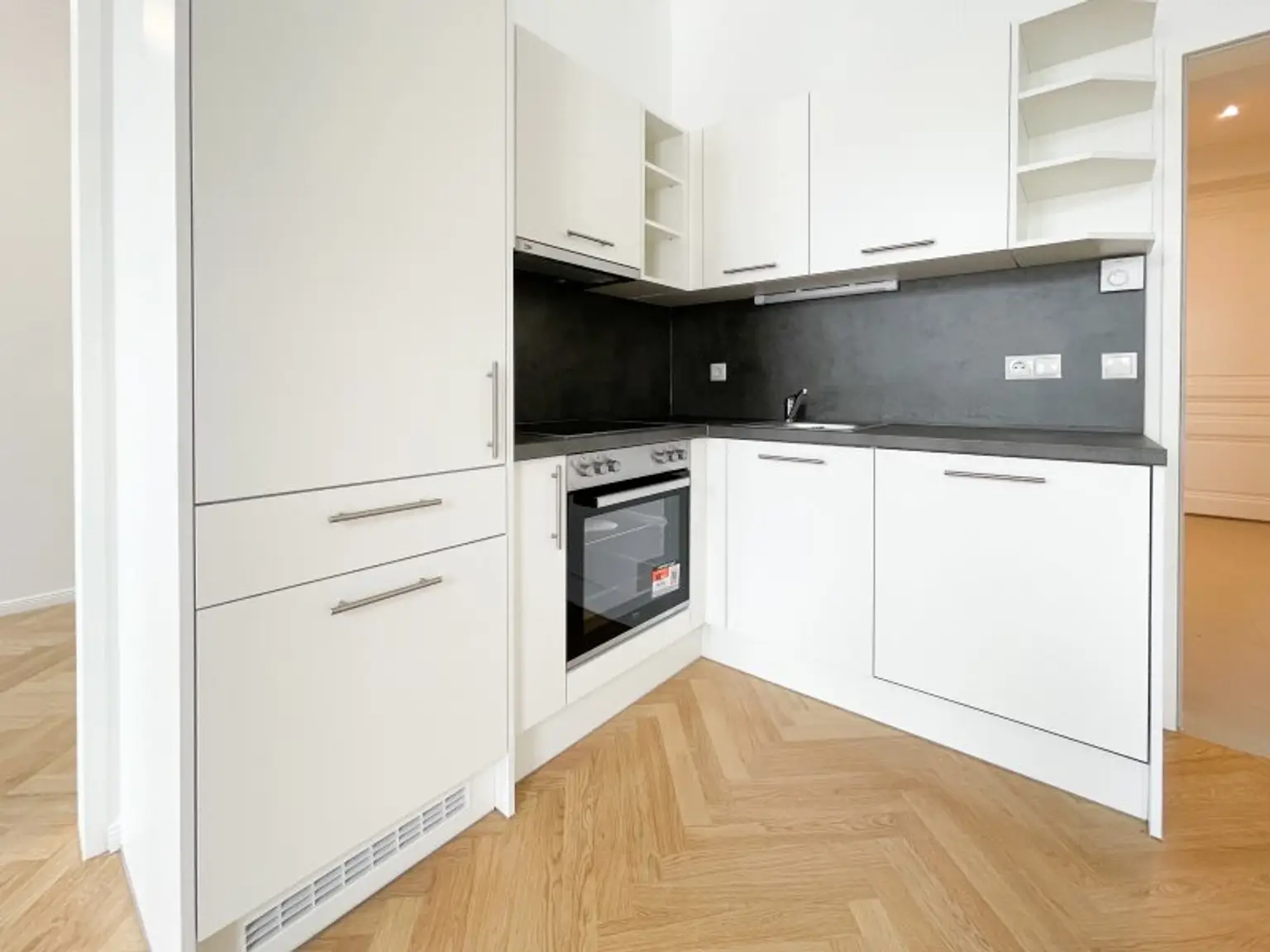 U3 "Hütteldorfer Straße": schön sanierte 2-Zimmerwohnung inkl. neuer Küche