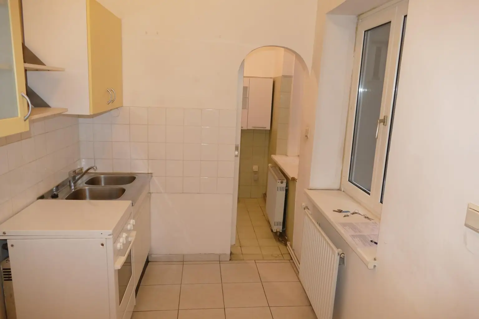 Küche gegen das Bad P1160841