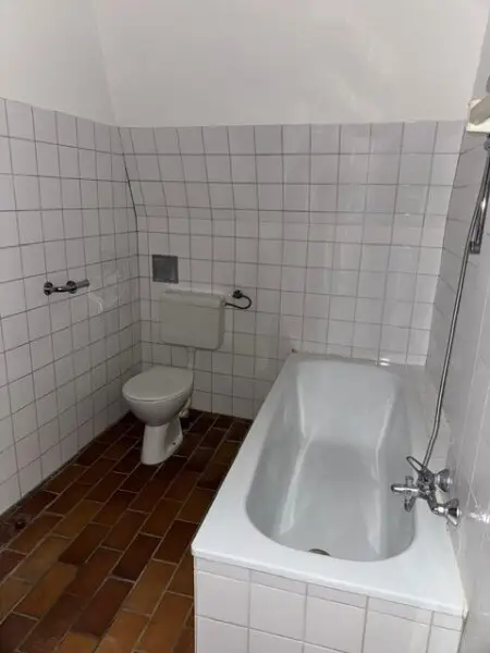 HIT!  GÜNSTIG,FREUNDLICH, BEQUEME 2 ZIMMER WOHNUNG IM ZENTRUM !