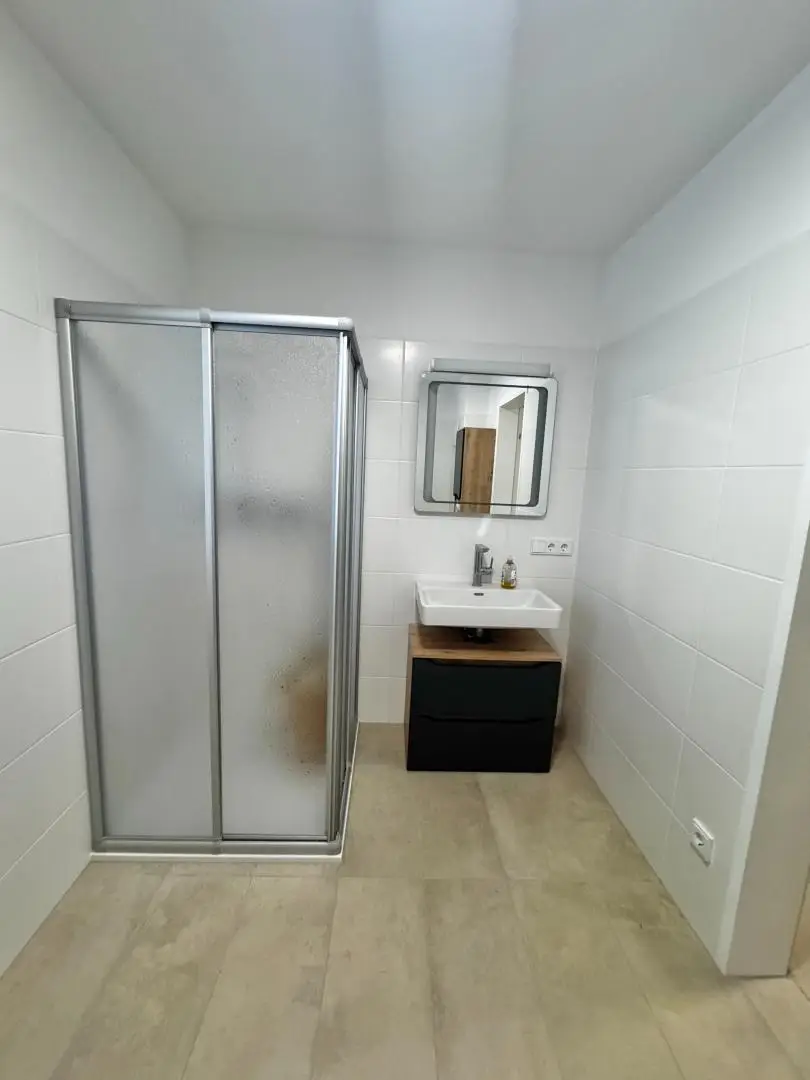 Schöne neuwertige Wohnung in Linz!!