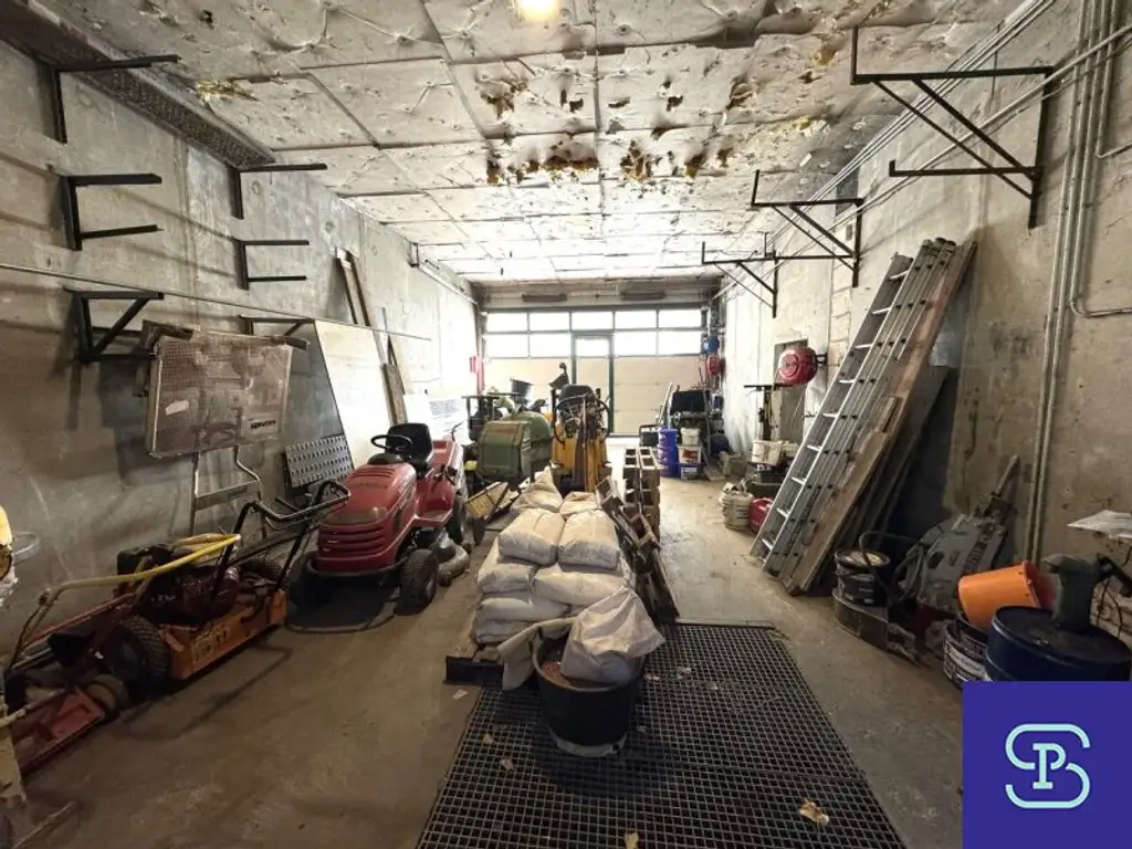 Betriebsobjekt 435m² mit Einfahrt Nähe Linzer Straße - 1140 Wien