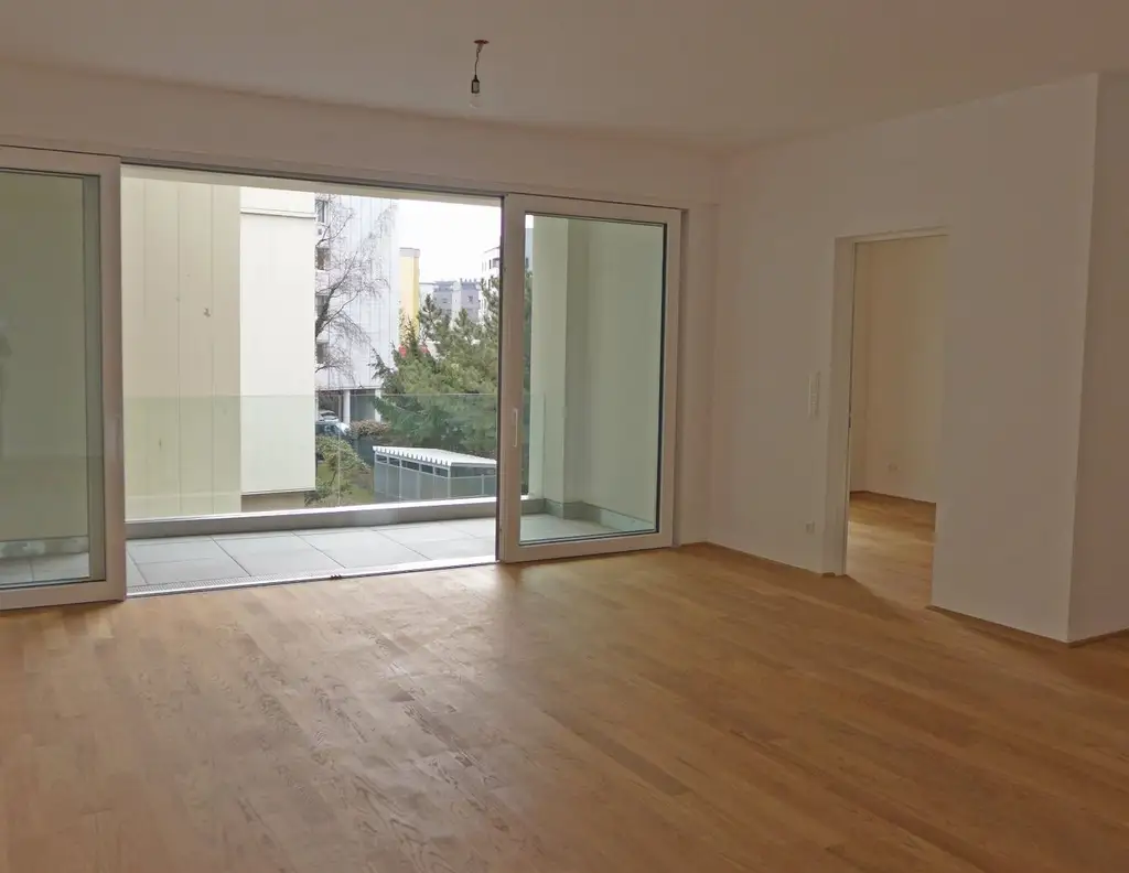 Schöne großzügige Wohnung mit Loggia, nahe dem Brucknerhaus