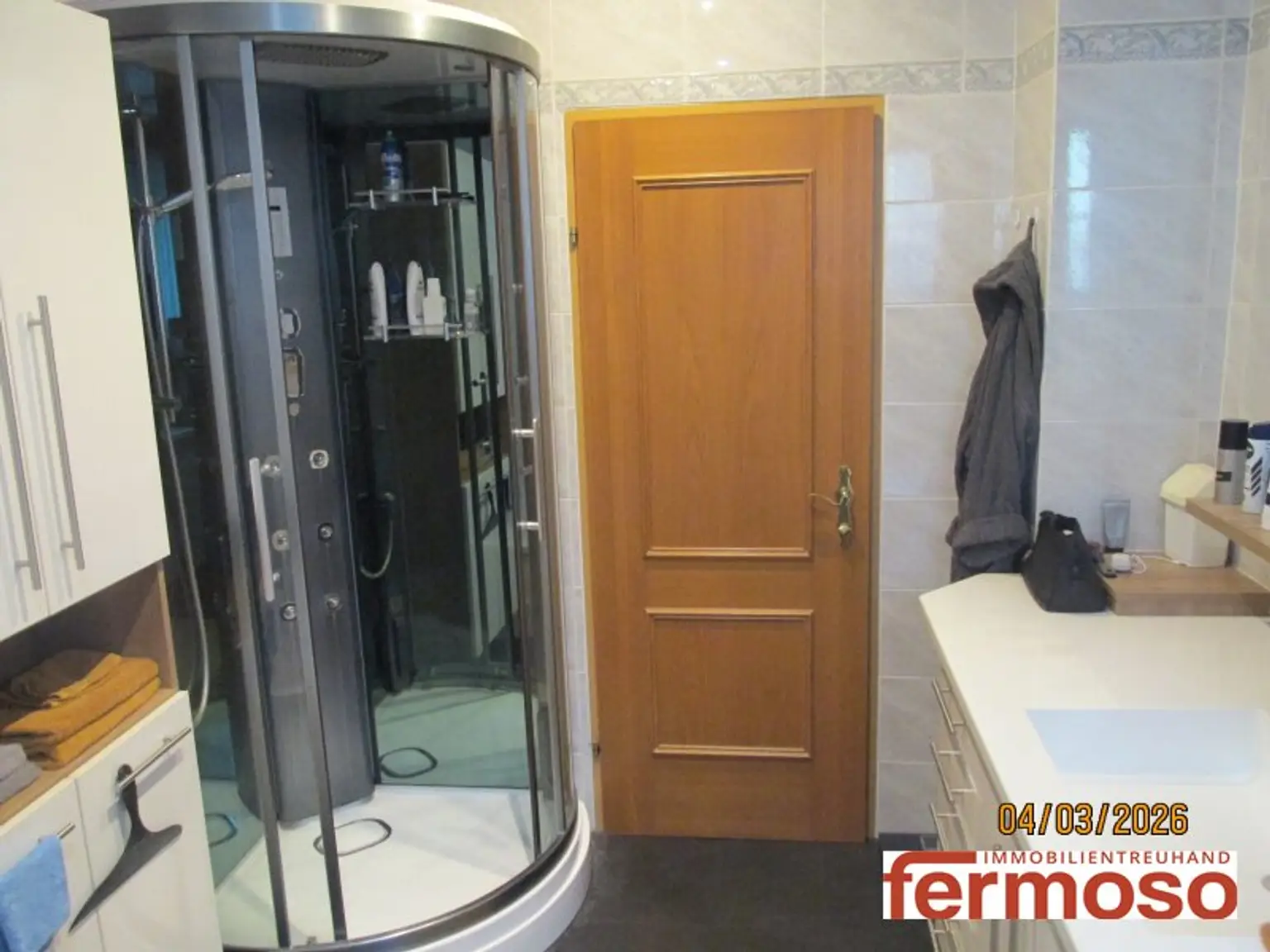 Traumhafter Bungalow vollunterkellert mit Fitness und Kino, perfekt und gepflegt mit wunderbaren Garten