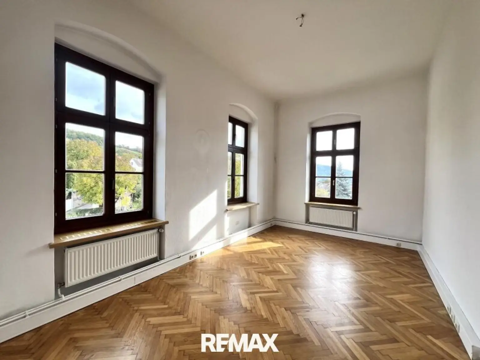 Charakteristisches Zinshaus im Ortszentrum