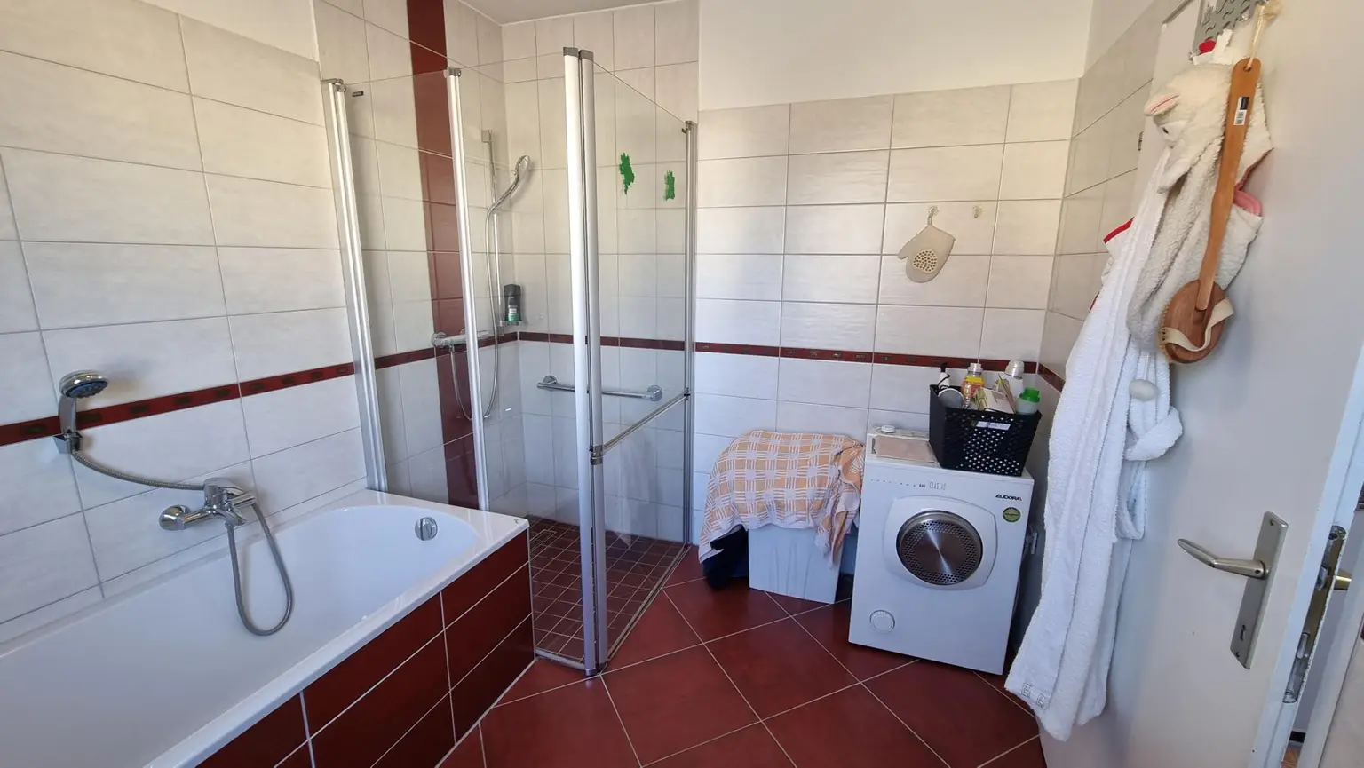 Gepflegtes Einfamilienhaus mit Pool und Garten in St. Georgen